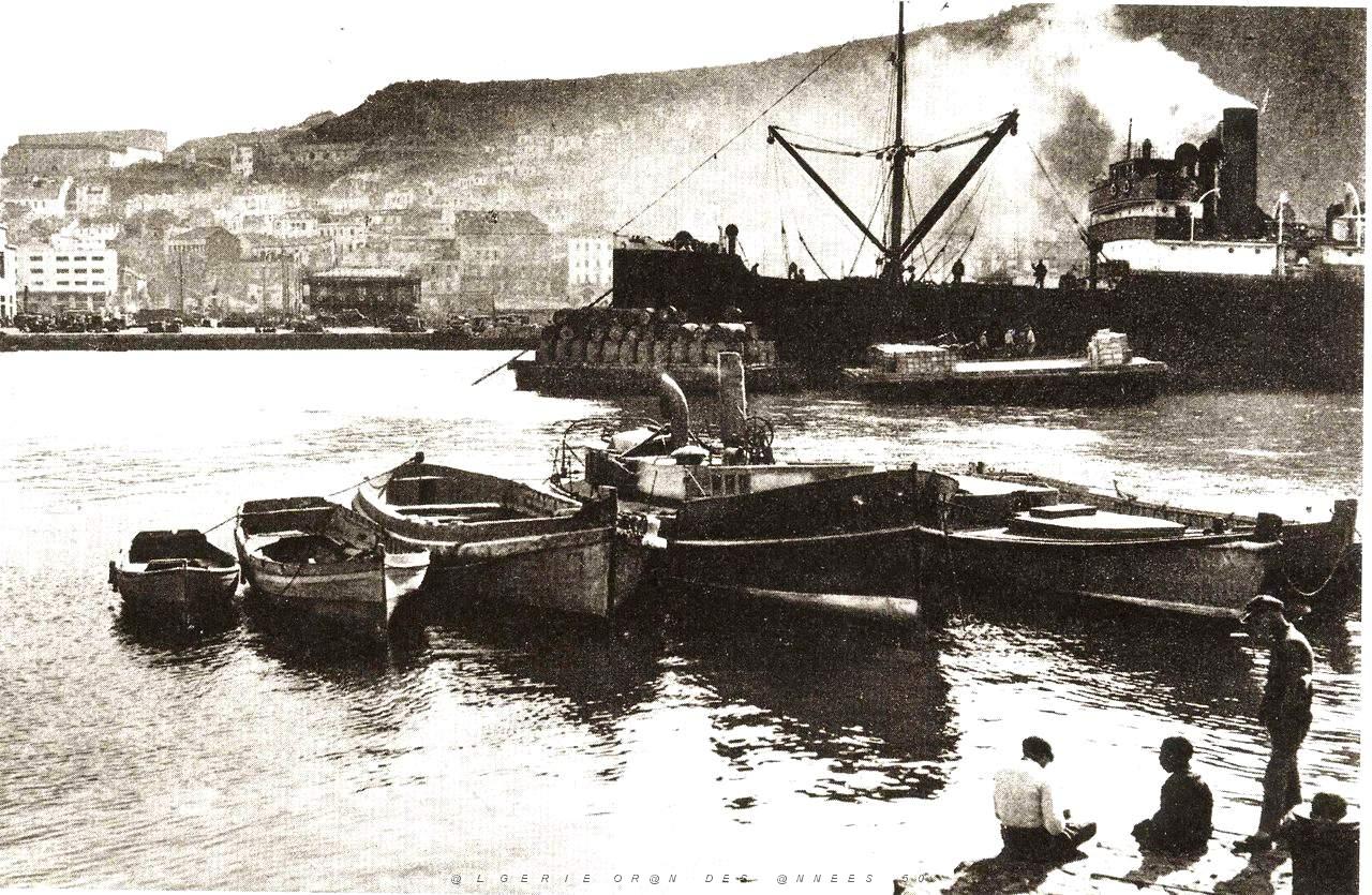Oran- 024- travail sur les quais.JPG